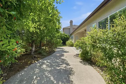 Exterior - 4129 Poppleton Way, Carmichael, CA 95608 photo 7 of 7
