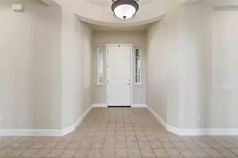 Entry Way - 4129 Poppleton Way, Carmichael, CA 95608 photo 3 of 6