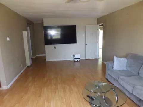 Living - 5763 E Morse Rd, Lodi, CA 95240 photo 3 of 7
