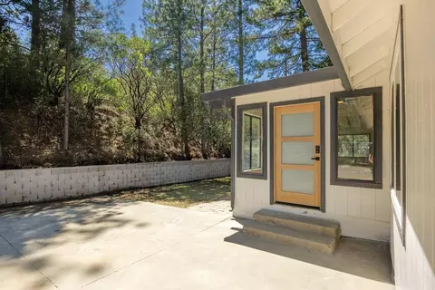 Exterior - 3580 Sluice Box Rd, Placerville, CA 95667 photo 3 of 15