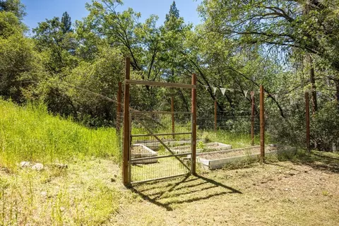 Exterior - 3580 Sluice Box Rd, Placerville, CA 95667 photo 10 of 15