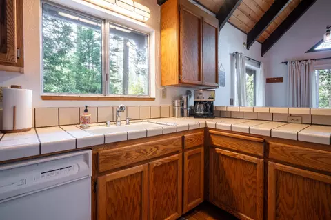 Kitchen - 3790 Apache Rd, Dorrington, CA 95223 photo 1 of 2