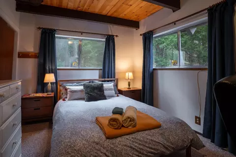Bedroom - 3790 Apache Rd, Dorrington, CA 95223 photo 4 of 7