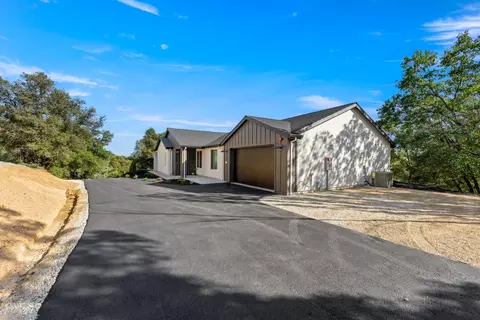 Exterior - 376 Cuckoo Ct, Applegate, CA 95703 photo 2 of 8