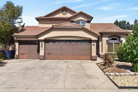 8758 Freesia Dr, Elk Grove, CA 95624