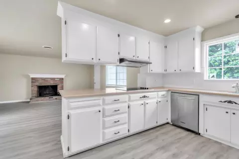 Kitchen - 5274 Heritage Dr, Carmichael, CA 95608 photo 2 of 3