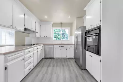 Kitchen - 5274 Heritage Dr, Carmichael, CA 95608 photo 3 of 3