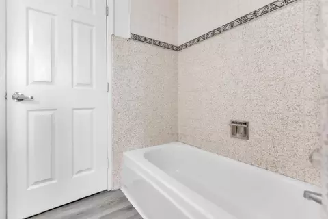 Bath - 5274 Heritage Dr, Carmichael, CA 95608 photo 2 of 3