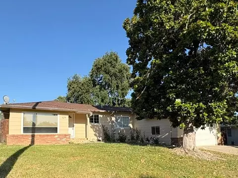 5274 Heritage Dr, Carmichael, CA 95608