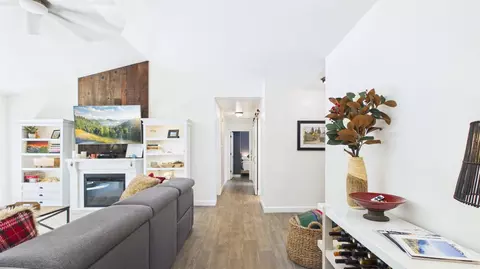 Entry Way - 767 Rocky Hill Rd, Murphys, CA 95247 photo 2 of 4