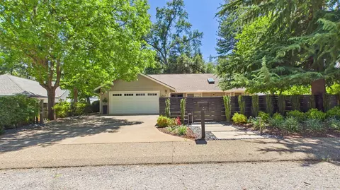 767 Rocky Hill Rd, Murphys, CA 95247