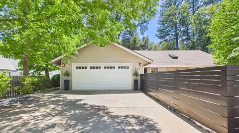 767 Rocky Hill Rd, Murphys, CA 95247