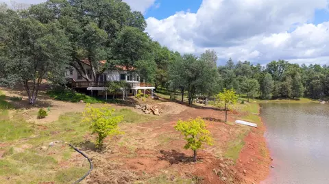 22499 Vilas Ln, Sonora, CA 95370