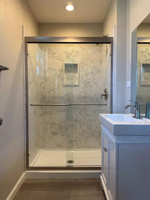 Bath - 2304 Coston Ave, Modesto, CA 95350 photo 4 of 4