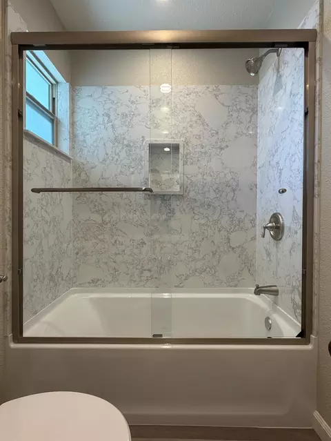 Bath - 2304 Coston Ave, Modesto, CA 95350 photo 2 of 4