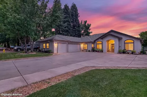 910 Saint Andrews Dr, Valley Springs, CA 95252