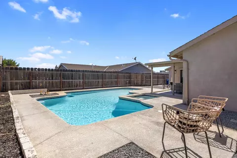 Exterior - 1744 Darwin Ct, Ceres, CA 95307 photo 6 of 9