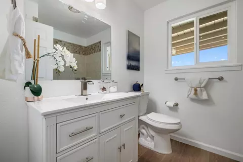 Bath - 1744 Darwin Ct, Ceres, CA 95307 photo 1 of 3