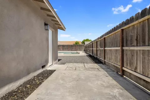 Exterior - 1744 Darwin Ct, Ceres, CA 95307 photo 8 of 9