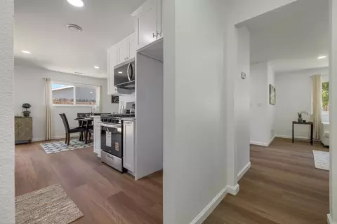 Entry Way - 1744 Darwin Ct, Ceres, CA 95307 photo 4 of 10