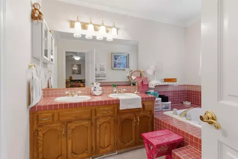 Bath - 23472 Los Ranchos Dr, Tracy, CA 95304 photo 3 of 5