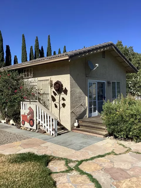 Exterior - 23472 Los Ranchos Dr, Tracy, CA 95304 photo 9 of 10