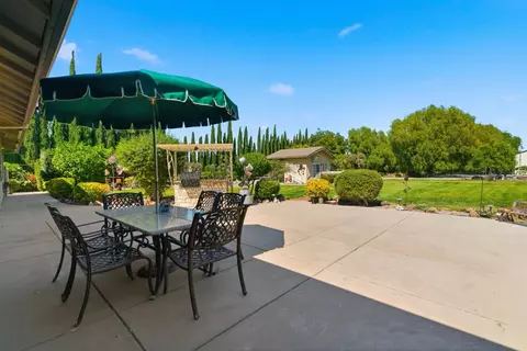 Exterior - 23472 Los Ranchos Dr, Tracy, CA 95304 photo 4 of 10