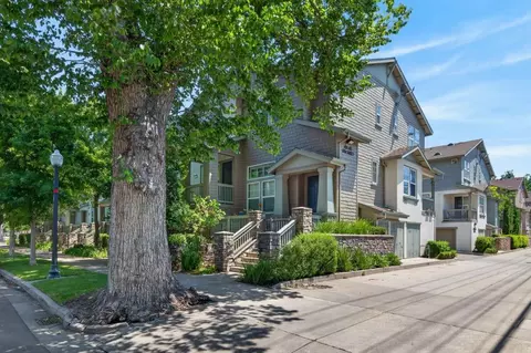 413 17th St, Sacramento, CA 95811