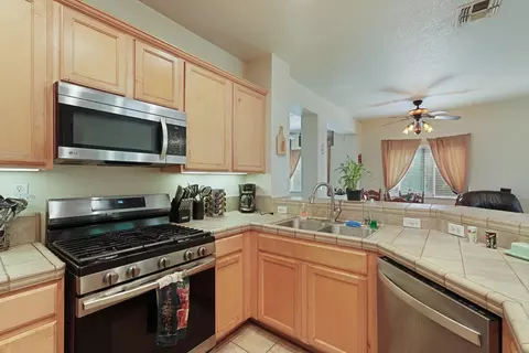Kitchen - 378 Eagle, Ione, CA 95640 photo 3 of 5