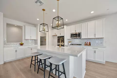 Kitchen - 356 River St, Lincoln, CA 95648 photo 6 of 6