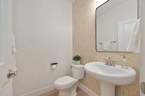 Bath - 356 River St, Lincoln, CA 95648 photo 4 of 5