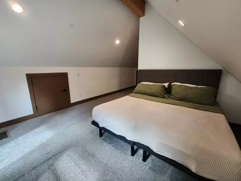Bedroom - 79 Silver Tip Dr, Bear Valley, CA 95223 photo 7 of 9