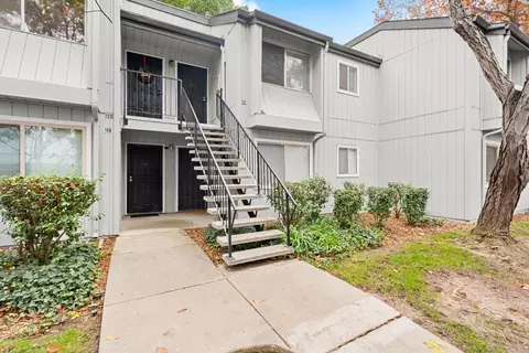 3591 Quail Lakes Dr #122, Stockton, CA 95207