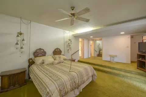 Bedroom - 1471 State Highway 33, Gustine, CA 95322 photo 2 of 7