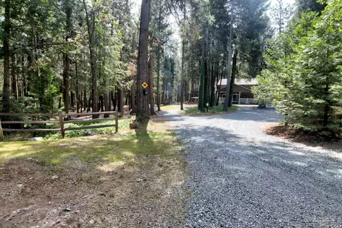 332 Coyote Ct, Georgetown, CA 95634