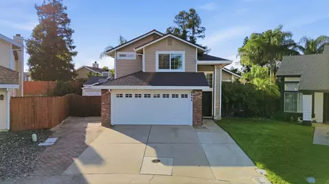 8444 Lost River Ct, Antelope, CA 95843