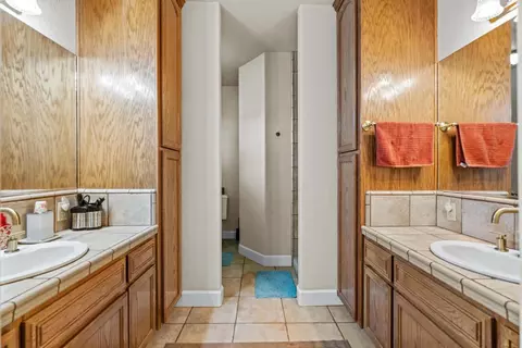 Entry Way - 9885 E Louise, Manteca, CA 95336 photo 4 of 8
