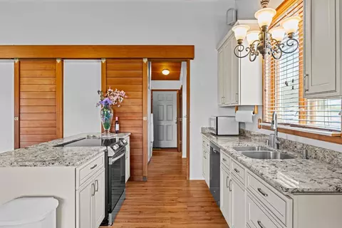 Kitchen - 9885 E Louise, Manteca, CA 95336 photo 9 of 10