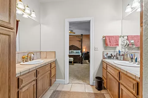 Entry Way - 9885 E Louise, Manteca, CA 95336 photo 5 of 8