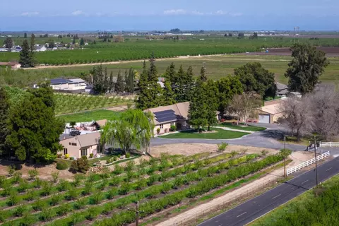 View/Area - 9885 E Louise, Manteca, CA 95336 photo 2 of 5