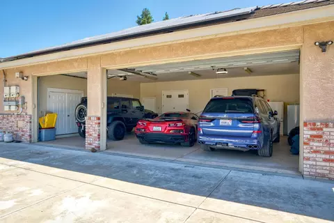 Exterior - 9885 E Louise, Manteca, CA 95336 photo 10 of 31