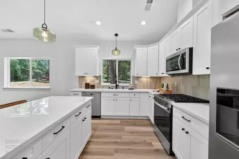 Kitchen - 280 Jan Rd, Grass Valley, CA 95945 photo 3 of 4