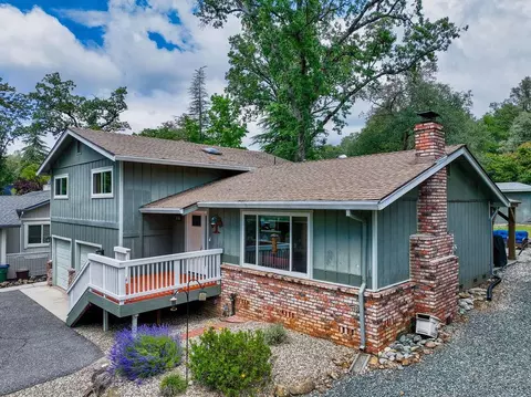 23235 Broadmoor Ct, Auburn, CA 95602