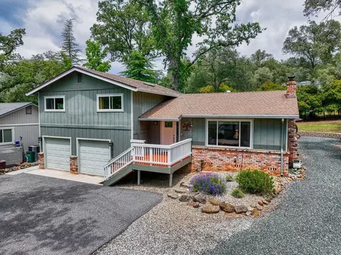 23235 Broadmoor Ct, Auburn, CA 95602