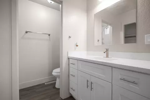 Bath - 2832 Fowler Rd, Ceres, CA 95307 photo 3 of 3