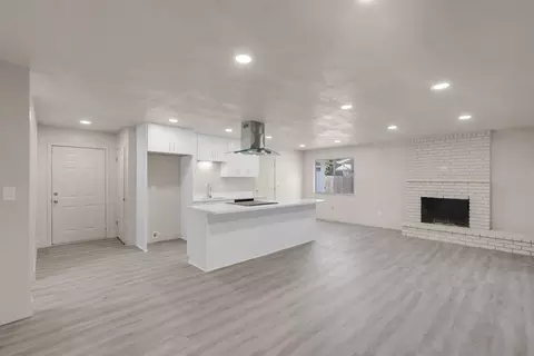 Living - 2832 Fowler Rd, Ceres, CA 95307 photo 2 of 5