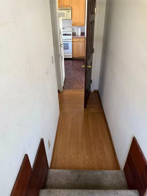 Entry Way - 301 B St, Isleton, CA 95641 photo 2 of 2