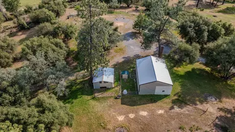 6216 Trout Ln, Mountain Ranch, CA 95246