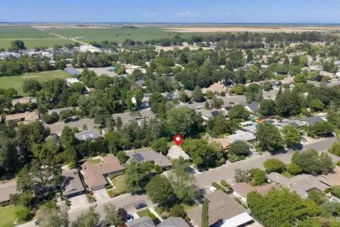 View/Area - 5135 El Cemonte Ave, Davis, CA 95618 photo 4 of 15