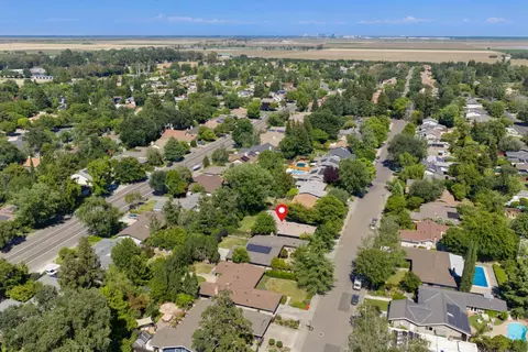 View/Area - 5135 El Cemonte Ave, Davis, CA 95618 photo 6 of 15